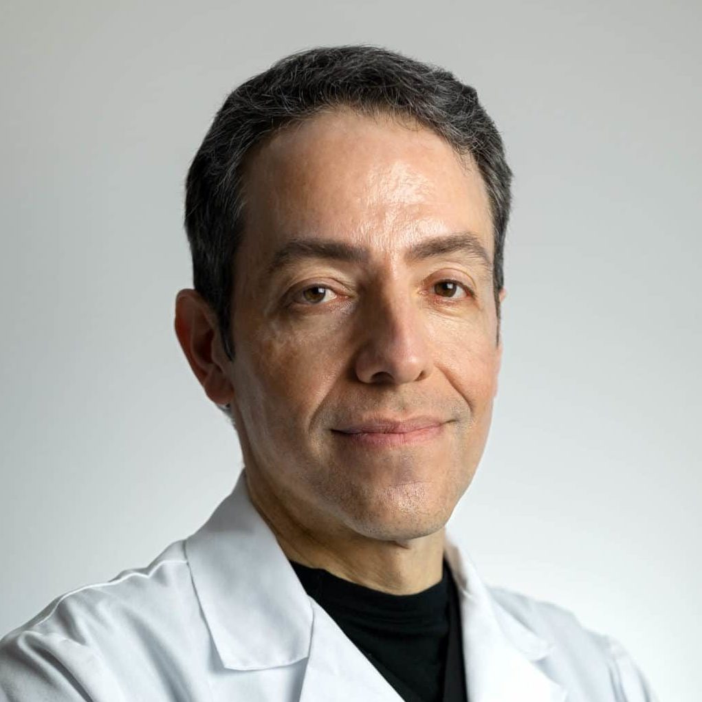 Dr. Edwin Giron : 